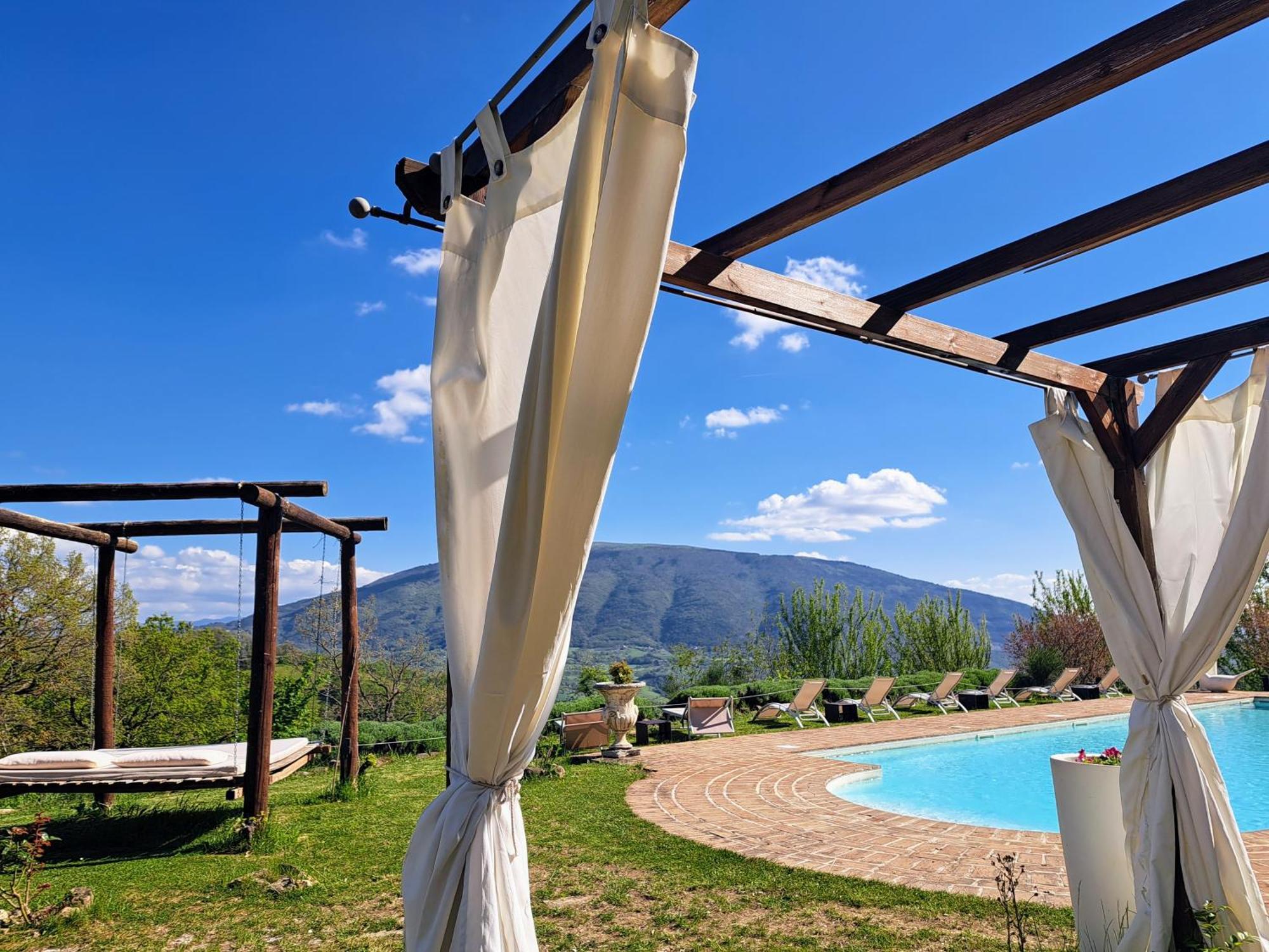 Le Ginestre Guesthouse Ассізі Екстер'єр фото